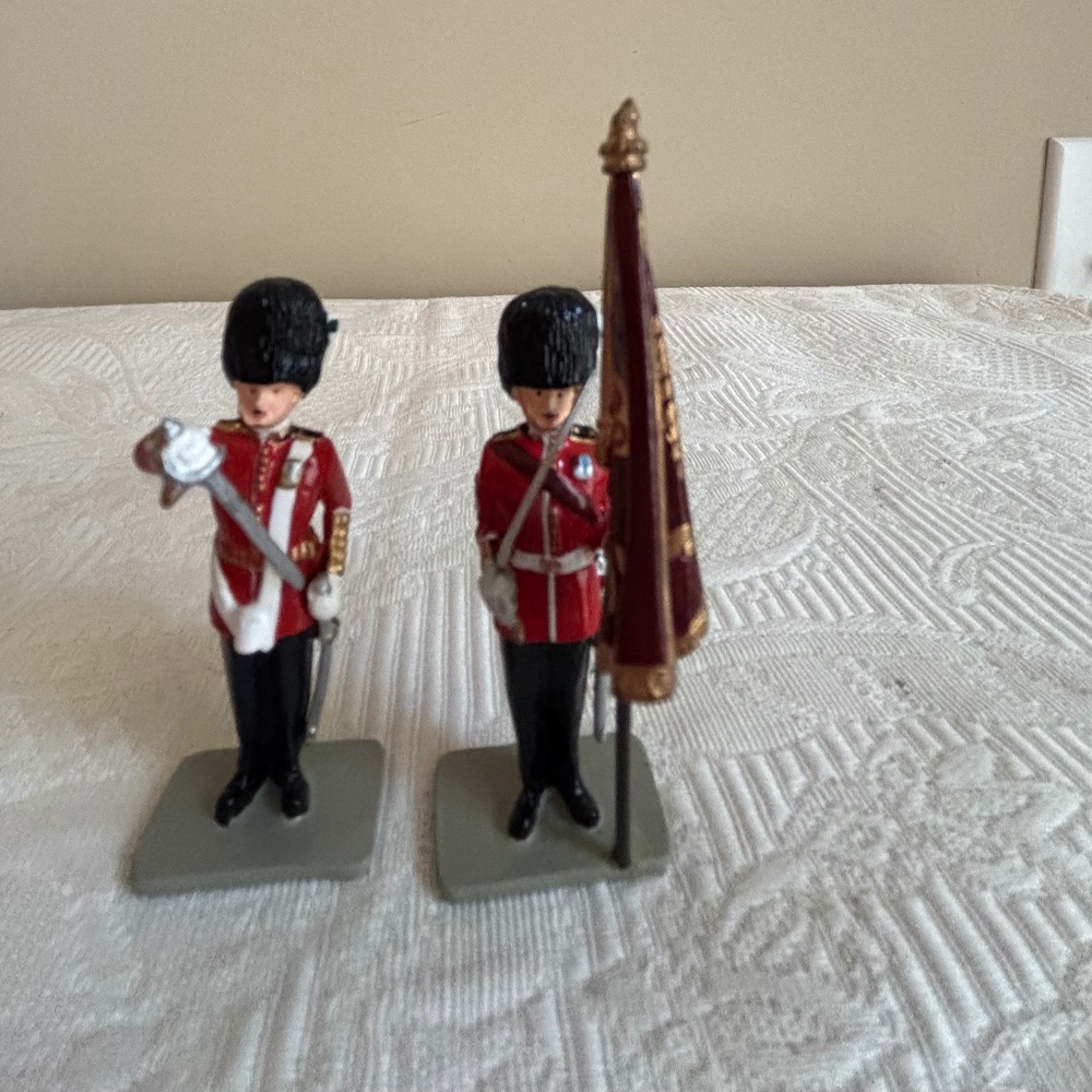 Two Britains Lead Soldiers